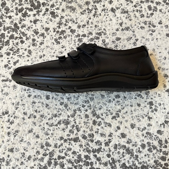 SAS Women’s Black Leather Velcro Closure Shoes / Sneakers - Picture 1 of 10